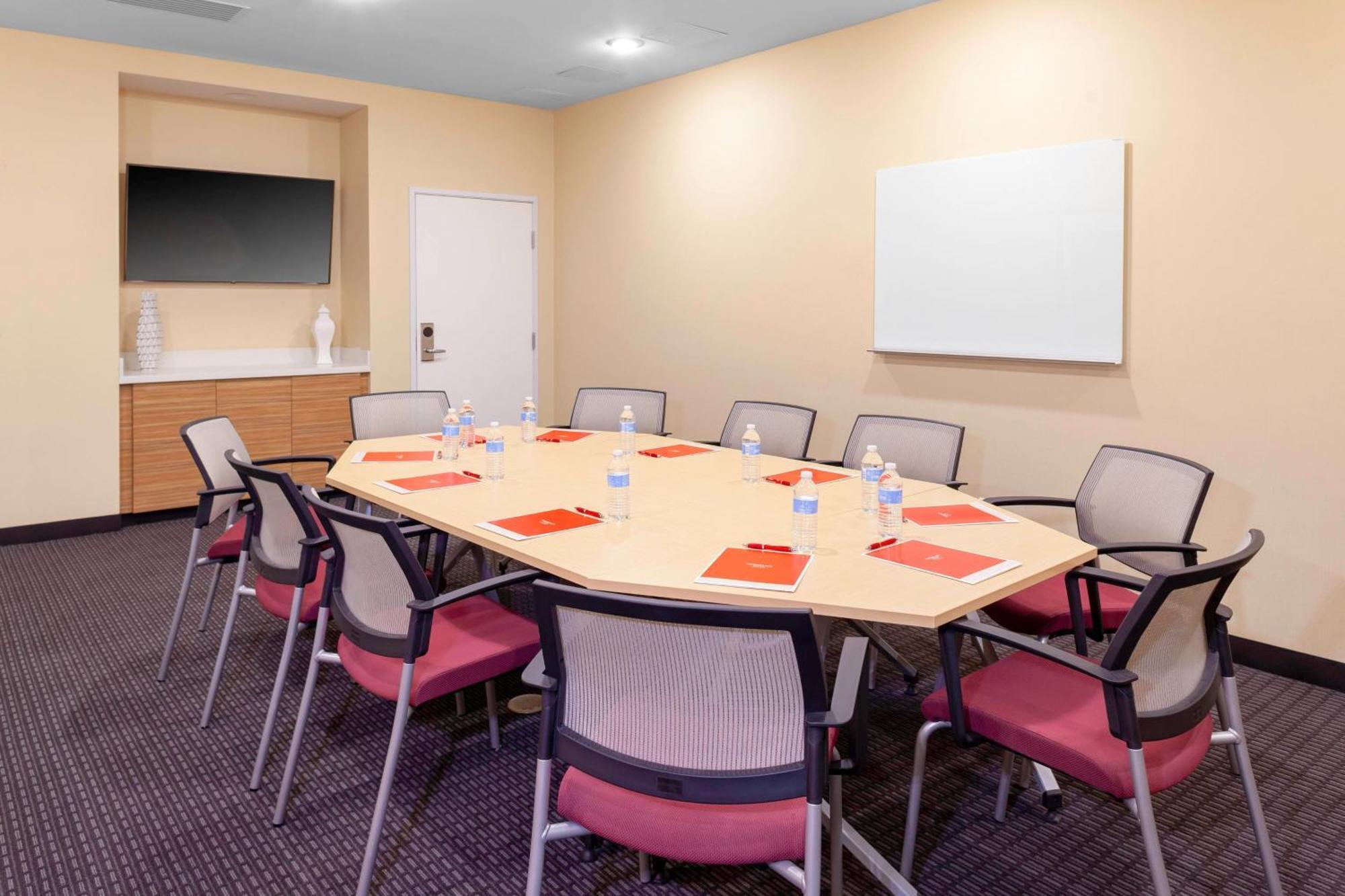 Towneplace By Marriott Westover Hills Hotel
